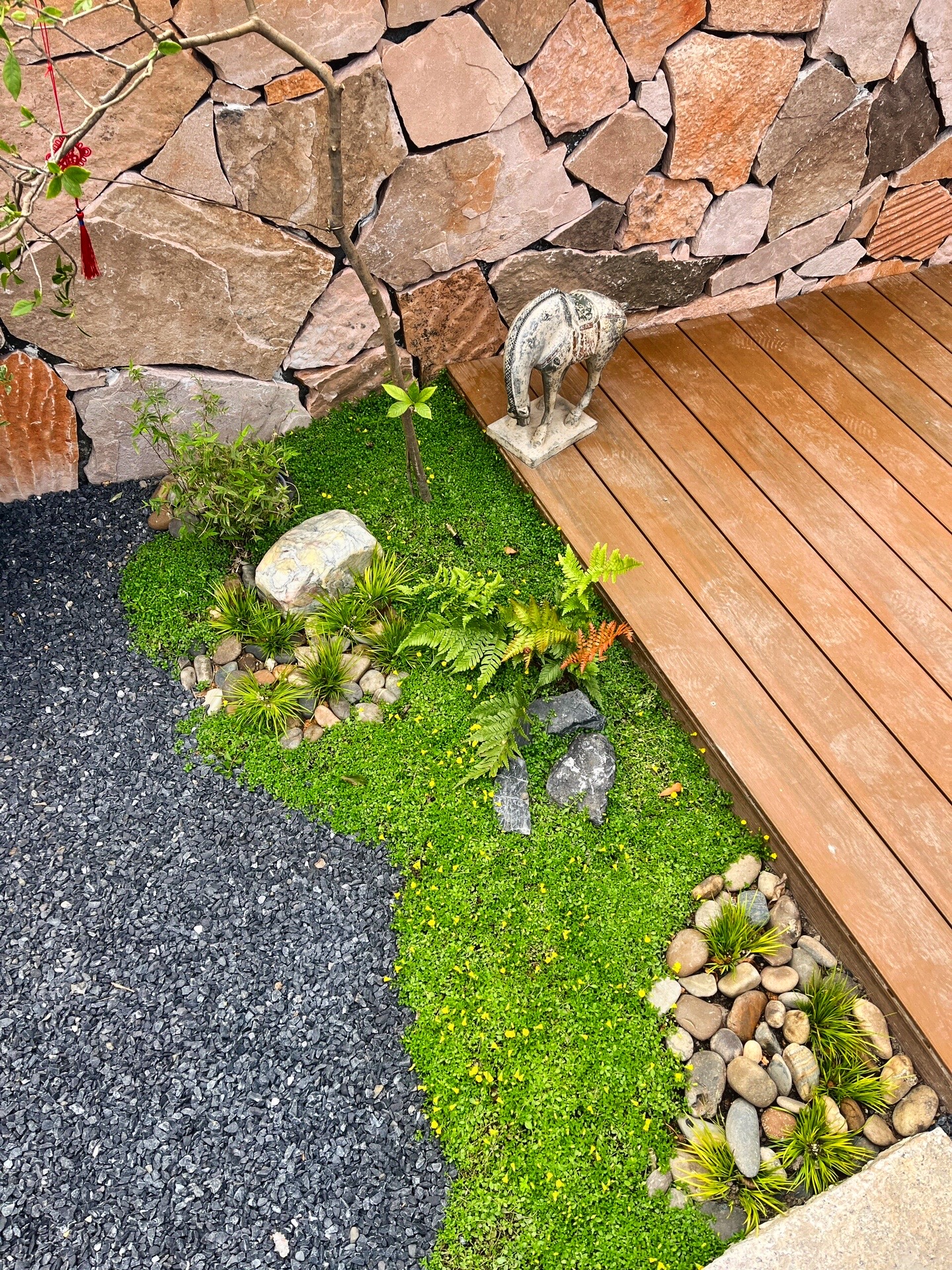 老石板廠家生產(chǎn)仿古石材每平方售價是多少